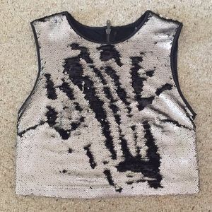 Sequence shirt with zipper